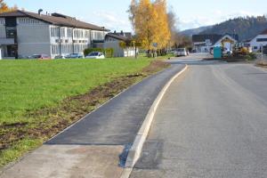 Pločnik pri Zdravstvenem domu Medvode 