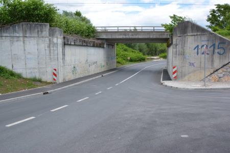 Saniran podvoz pod železnico