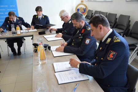 Podpis dogovora in pogodb