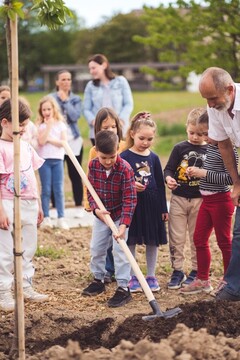 Odprtje vrtičkov v Preski